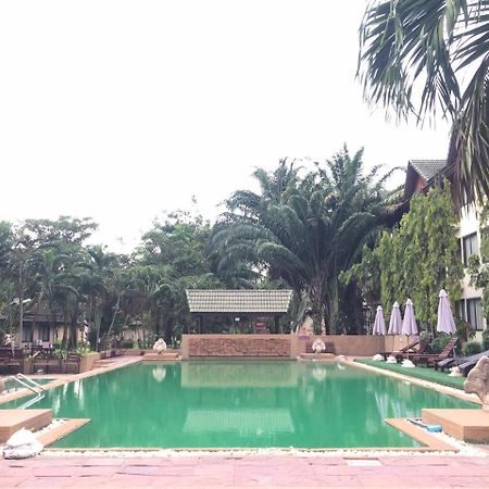 Ubon Buri Hotel & Resort Warin Chamrap Екстериор снимка